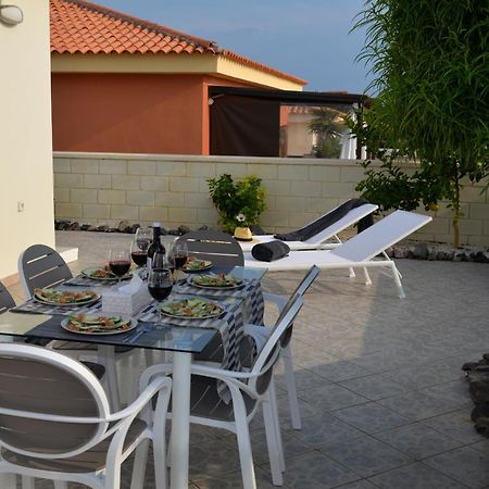 Villa Erna Relax Dream Holiday กาเยาซัลวาเค ภายนอก รูปภาพ