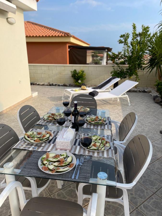 Villa Erna Relax Dream Holiday กาเยาซัลวาเค ภายนอก รูปภาพ