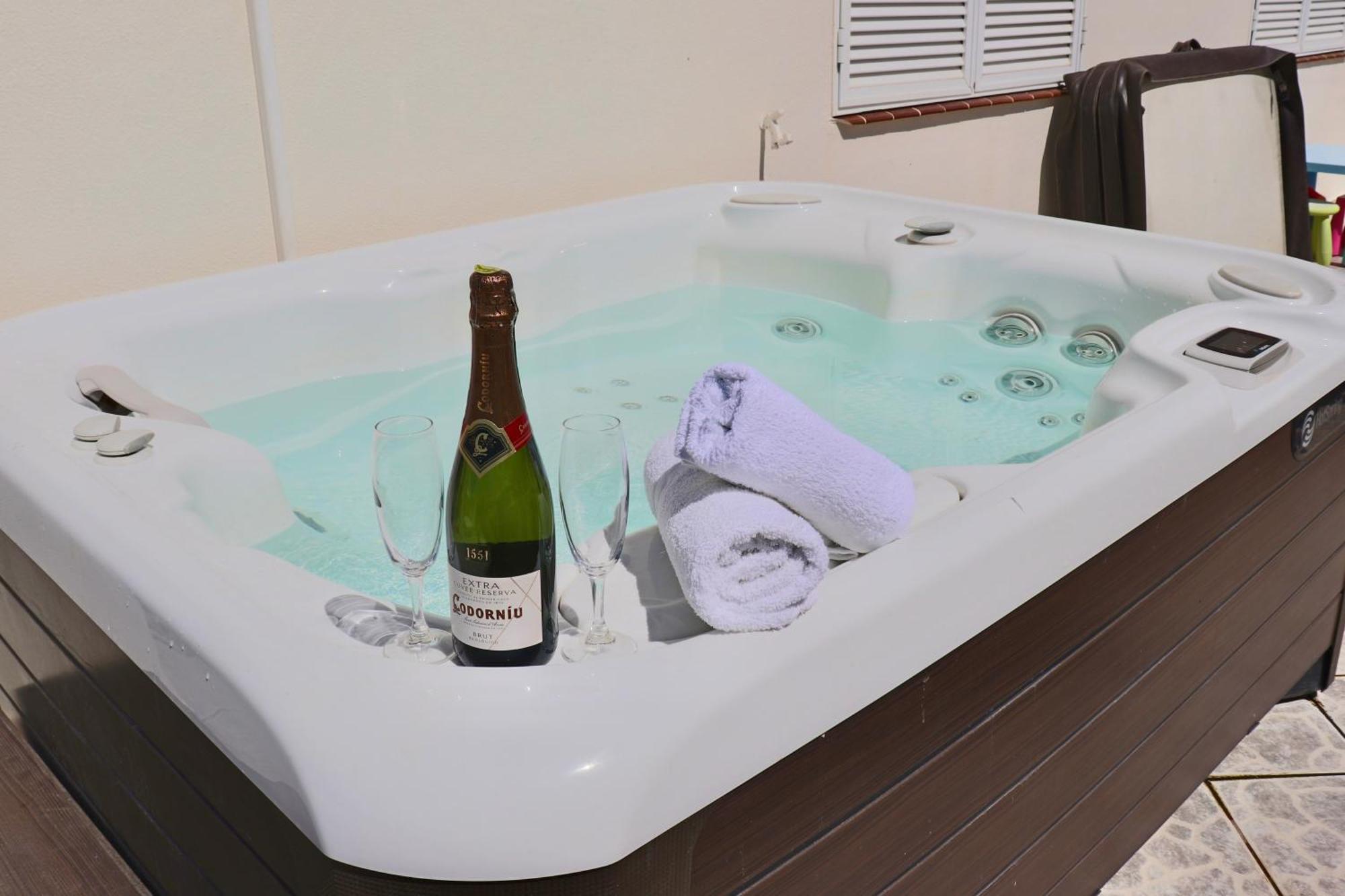 Villa Erna Relax Dream Holiday กาเยาซัลวาเค ภายนอก รูปภาพ